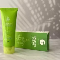 تصویر کرم آبرسان و روشن کننده و کلاژن ساز استرولاین SPIRULINE CREAM