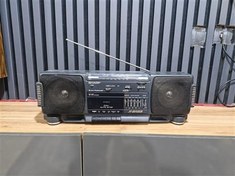 تصویر رادیو ضبط شارپ ژاپن اف ام دار 