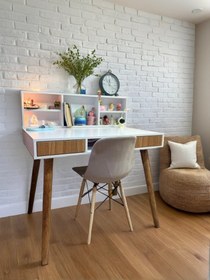 تصویر میز تحریر شلف دار 