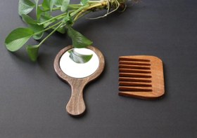 تصویر شانه و آینه چوبی Wooden comb and mirror