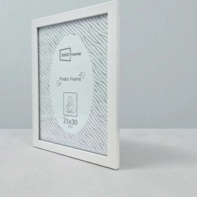 تصویر قاب عکس دیواری سایز ۳۰*۲۱ 