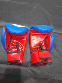 تصویر دستکش بوکس آبی معمولی 