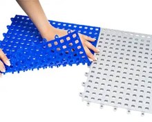 تصویر کفپوش بهداشتی مشبک ضد لغزش ۱۰ میلیمتر 