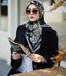 تصویر روسری زنانه ابریشم توییل کجراه قواره حدود ۱۰۰ - سفید_طوسی پررنگ Women's silk twill scarf