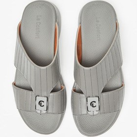 تصویر صندل مردانه با طراحی بافت‌دار و بدون بند برند le confort Men Textured Slip-On Sandals