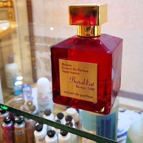 تصویر عطر باکارات رژ قرمز شرکت جانوین با ماندگاری بالا و پخش بوی عالی 