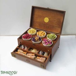 تصویر جعبه پذیرایی کشودار گردویی حاوی انواع دمنوش 