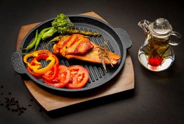 تصویر تابه گریل چدن Fahita (با زیره چوبی) 