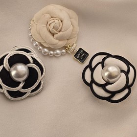 تصویر سنجاق سينه گل شنل 