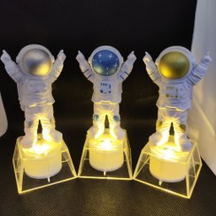 تصویر مجسمه استندی فضانورد 