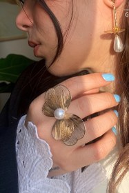 تصویر انگشتر گل درشت 