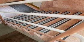 تصویر ترمز پله پی وی سی 