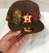 تصویر کلاه کپ برند New Era فیت بک سایز 7 طرح H مستر کوالیتی 