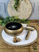 تصویر گردو شکن طلایی 