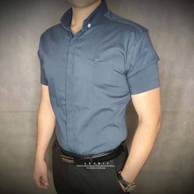 تصویر پیراهن مردانه آستین کوتاه مارک دار ساده 