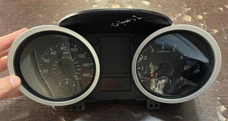 تصویر صفحه کیلومتر هیوندای جنسیس کوپه ۲۰۱۱ Instrument cluster