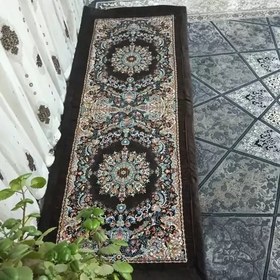 تصویر نشیمن کناره اتاق جنس مخمل شانل در شش رنگ طوسی ، کرمی ،زرشکی ، آبی ، سورمه ای و قهوه ای ارسال بصورت پسکرایه 