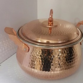 تصویر قابلمه مس درسایزهای مختلف Copper pots in different sizesأوانی نحاسیة بأحجام مختلفة