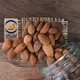 تصویر مغز بادام درختی بوداده مخصوص کره گیری (1 کیلوگرمی) Roasted Almond Kernel