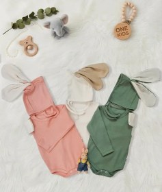 تصویر بادی و کلاه خرگوشی 