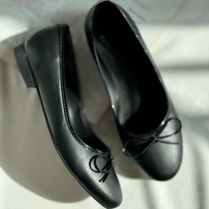 تصویر فروشگاه ولوت شوز