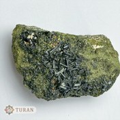 تصویر سنگ راف اپیدوت طبیعی 536 گرم 