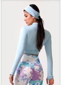 تصویر کراپ ورزشی نیم زیپ 