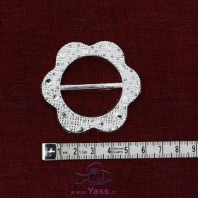 تصویر سگک نقره ای 3 سانت گل طرحدار 