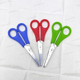 تصویر قیچی کوچک استیل سانتی متری 