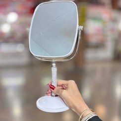 تصویر آینه آرایشی باربی دو رو سایز متوسط 