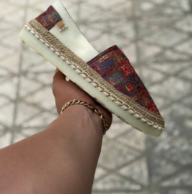 تصویر گیوه امیری قرمز ( ۱۷۱۲ ) 