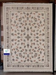 تصویر فرش افشان گل سرخ کرم کاراملی 