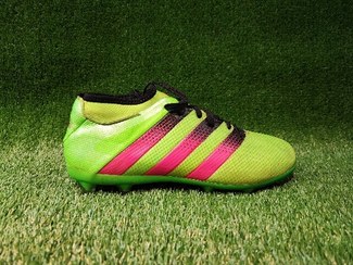 تصویر کفش کتونی فوتبال استوک دار چمنی اورجینال آدیداس سایز 40.5 Soccer shoes