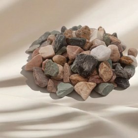 تصویر سنگ رنگی متوسط چند رنگ 