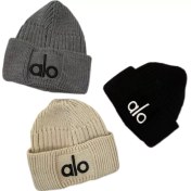 تصویر کلاه بافت زمستونی گلدوزی alo 
