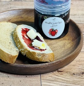 تصویر مربا سرخ ولیک محلی 