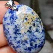 تصویر گردن آویز درشت سودالیت اصل معدنی کد 25002 