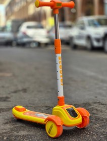 تصویر اسکوتر طرح سفینه فضایی scooter