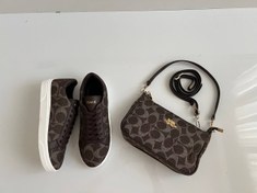 تصویر ست ونس و کیف کواچ رنگ قهوه ای مستر کوالیتی 