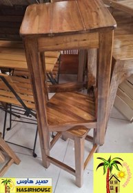 تصویر چهارپایه چوبی 
