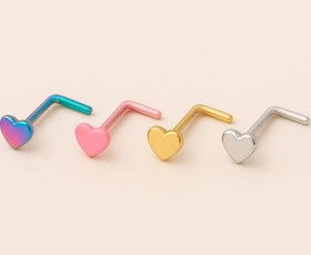 تصویر پیرسینگ بینی قلب رنگی 