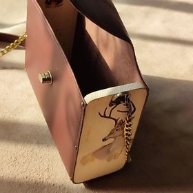 تصویر کیف رودوشی طرح گوزن 