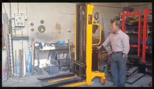 تصویر استاکر شارژی سه متری یک تن 