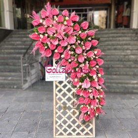 تصویر پایه گل نمایشگاهی صورتی 