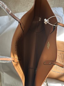 تصویر توت بگ کوچ 