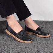 تصویر کفش طبی دست دوز زنانه مدل saye رنگ مشکی با کفی طبی 