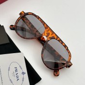 تصویر عینک زنانه آفتابی پلنگی پرادا 