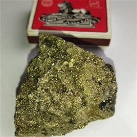 تصویر سنگ با رویه طلایی رنگ 