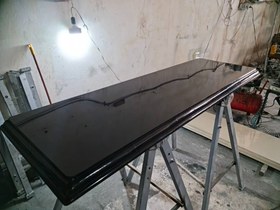 تصویر سنگ قبر گرانیت مشکی ابعاد ۱۸۰ در ۶۰ ضخامت ۵ سانت 