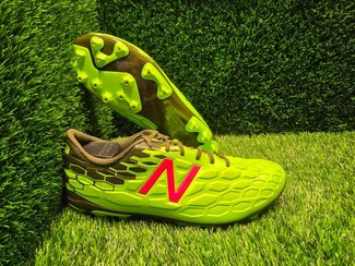 تصویر کتونی کفش استوک دار چمنی اورجینال نیوبالانس سایز 42 Orginal soccer shoes